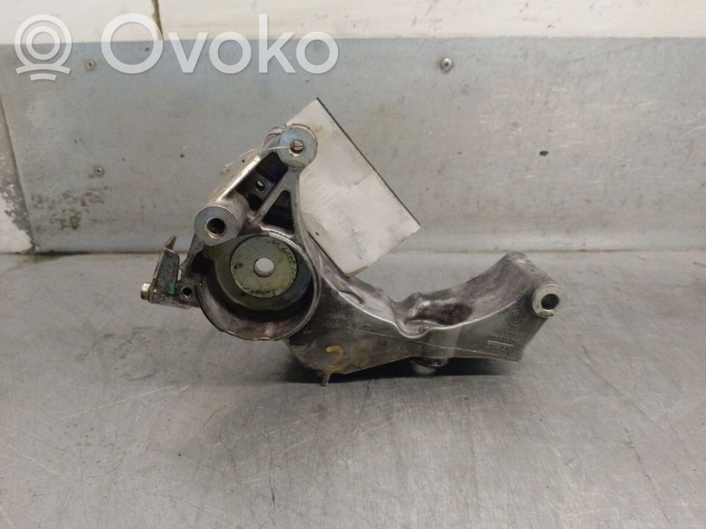 Opel Astra H Generator/alternator bracket 