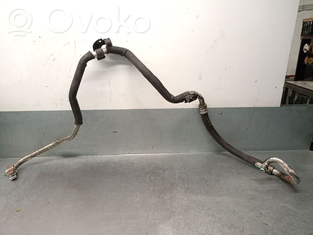 Hyundai Santa Fe Ilmastointilaitteen putki (A/C) 