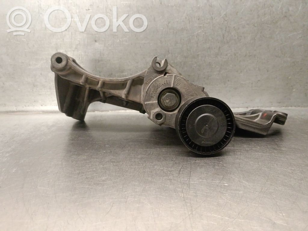 Renault Clio III Mocowanie alternatora 