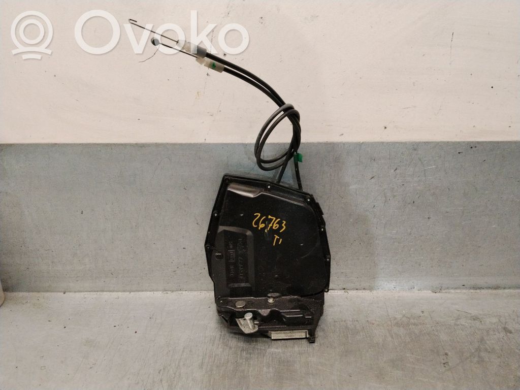 Suzuki Swift I Serrure de porte arrière