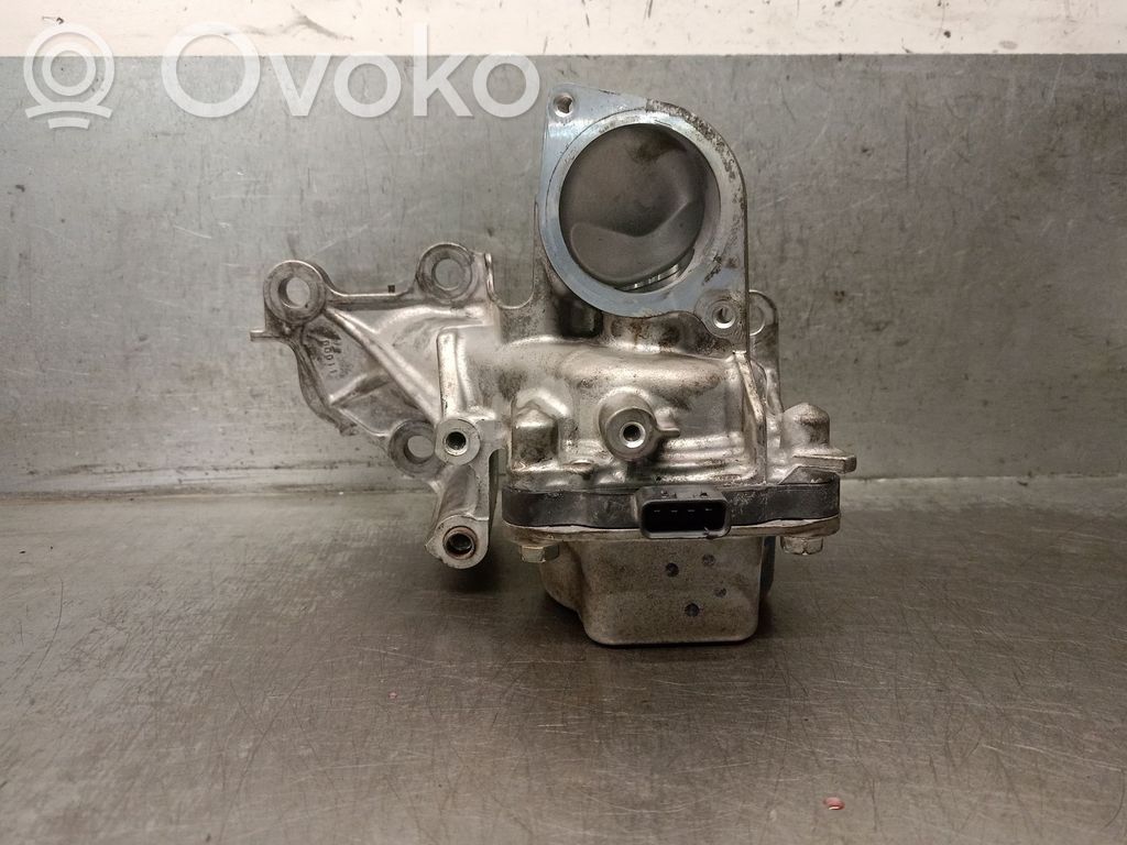 Toyota Yaris XP210 Pompa wody