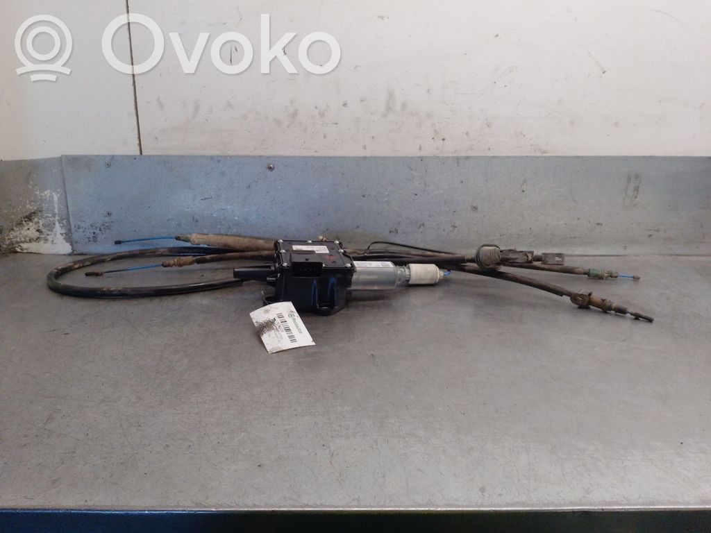 Citroen C4 I Picasso Rankinio stabdžio jungtukas