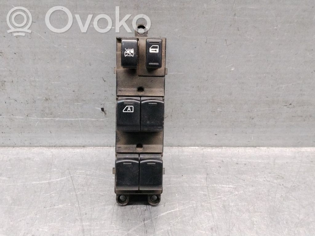 Subaru Impreza III Przyciski szyb 