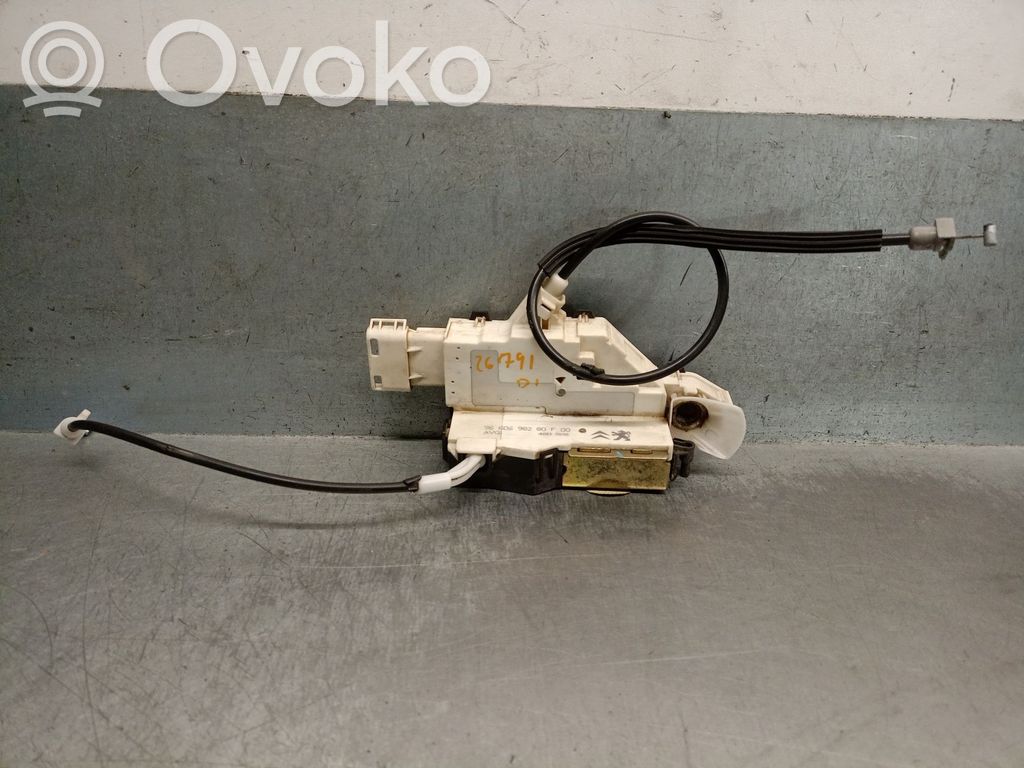 Peugeot 407 Etuoven lukko