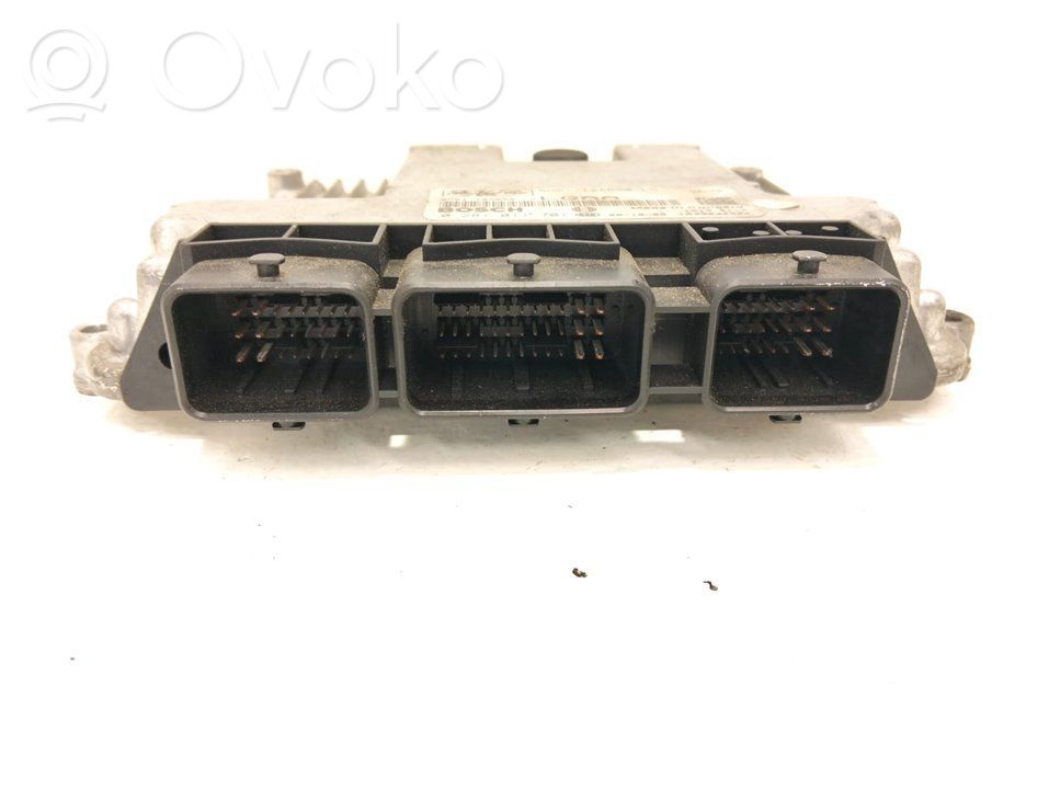 Unidad de control/módulo del motor   8M5112A650