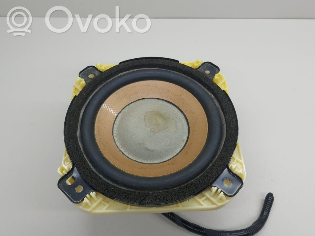 Acura RLX Subwoofer 