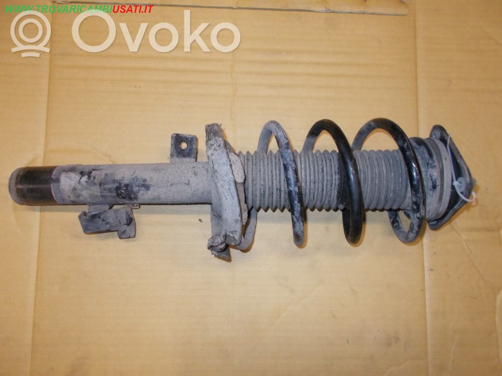 Ford Focus Amortyzator osi przedniej ze sprężyną 
