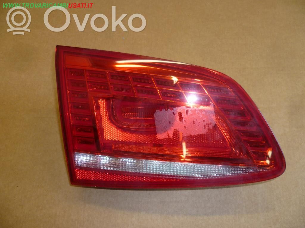 Volkswagen PASSAT B7 Luci posteriori del portellone del bagagliaio 