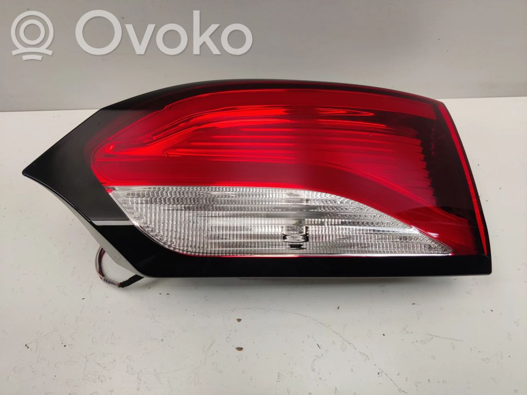 Chrysler Pacifica Tailgate rear/tail lights 