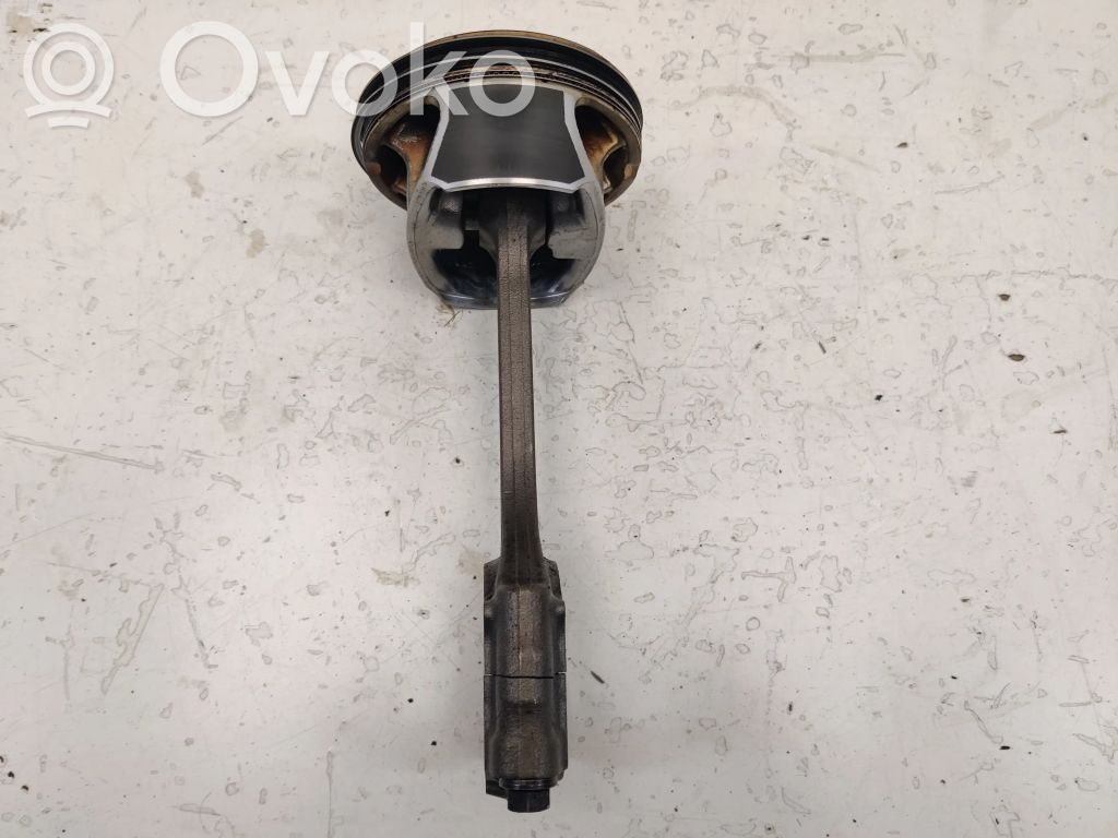 Chrysler Pacifica Piston with connecting rod 