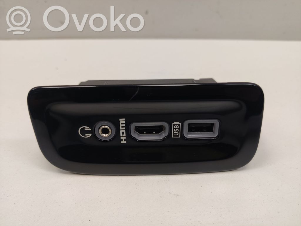 USB jungtis   68229844AC,68229844AB,68229844AA,5VT19TRMAB