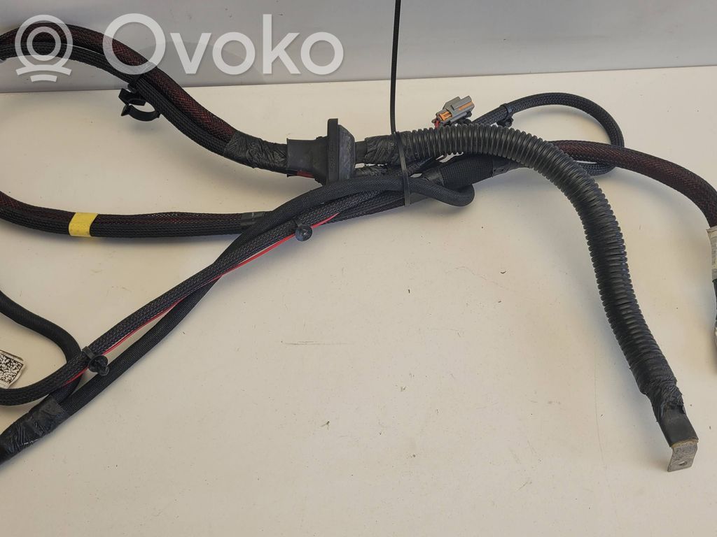 Cable positivo (batería)   68269457AD