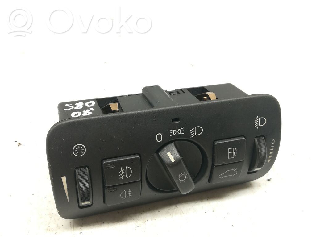 Lukturu slēdzis   30739415