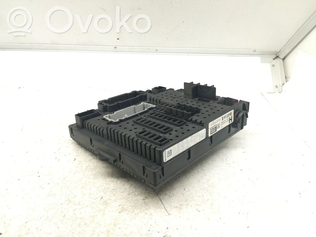 Saugiklių blokas   30786646
