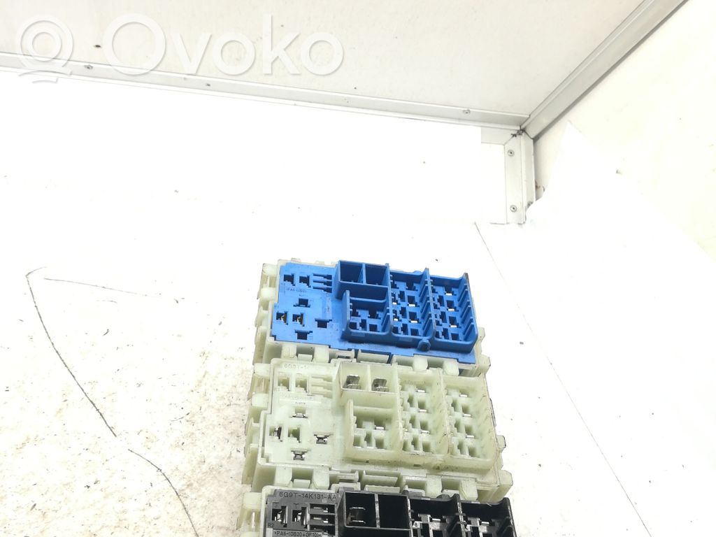 Ford Galaxy Fuse module 