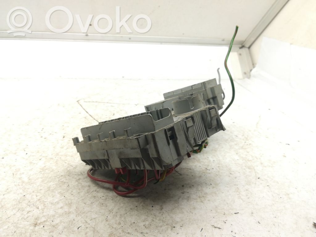 Volvo V70 Fuse module 