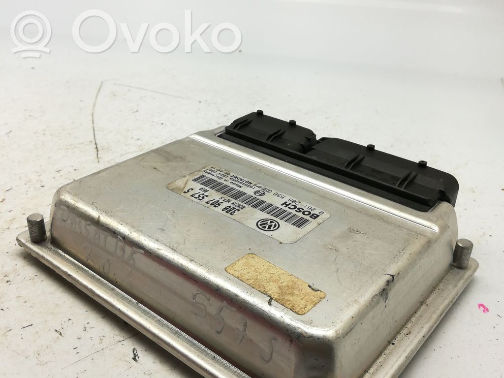 Volkswagen PASSAT B5 Engine control unit/module 