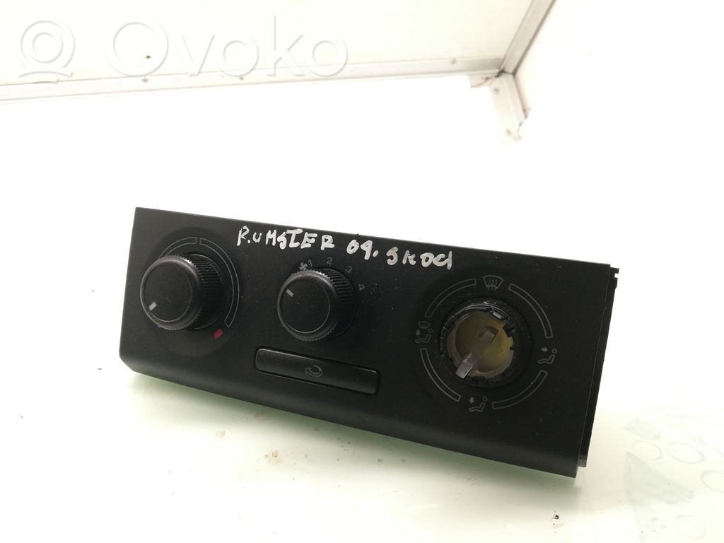 Climate control unit   5J0819045