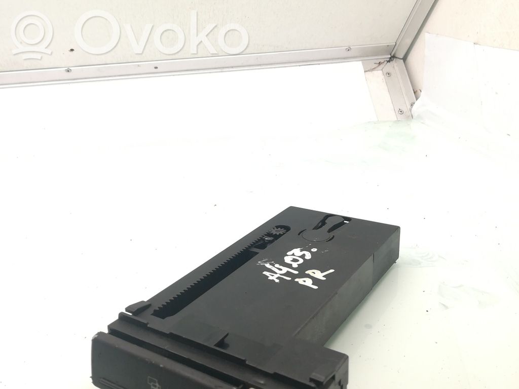 Audi A4 S4 B6 8E 8H Compartimiento/consola central del panel 