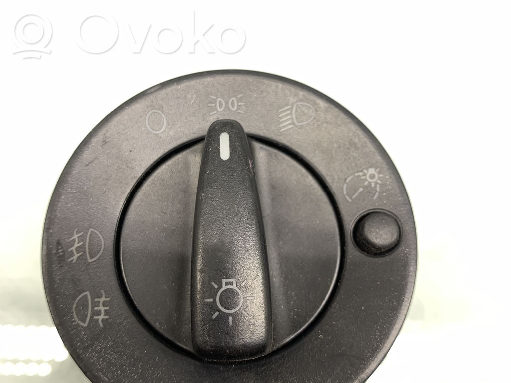 Light switch   BK73B0941531