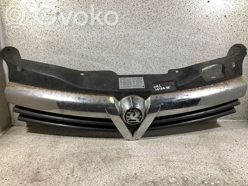 Opel Astra H Front grill 