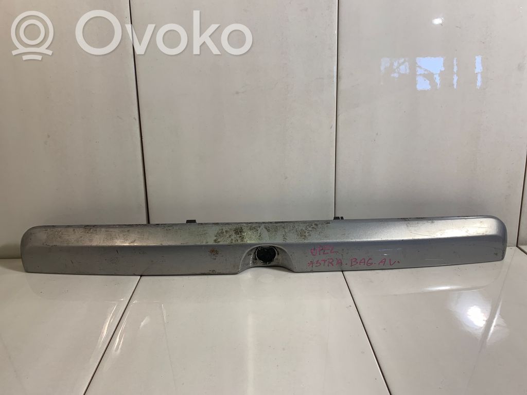 Opel Astra G Barra luminosa targa del portellone del bagagliaio 