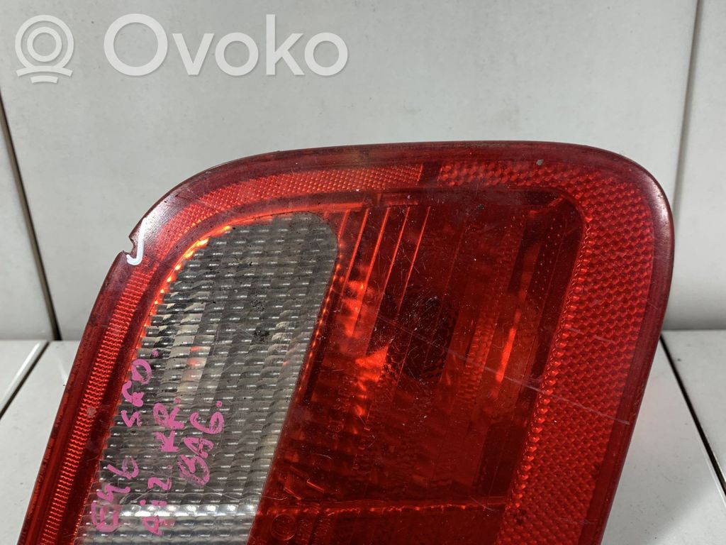 BMW 3 E46 Aizmugurējais lukturis pārsegā 
