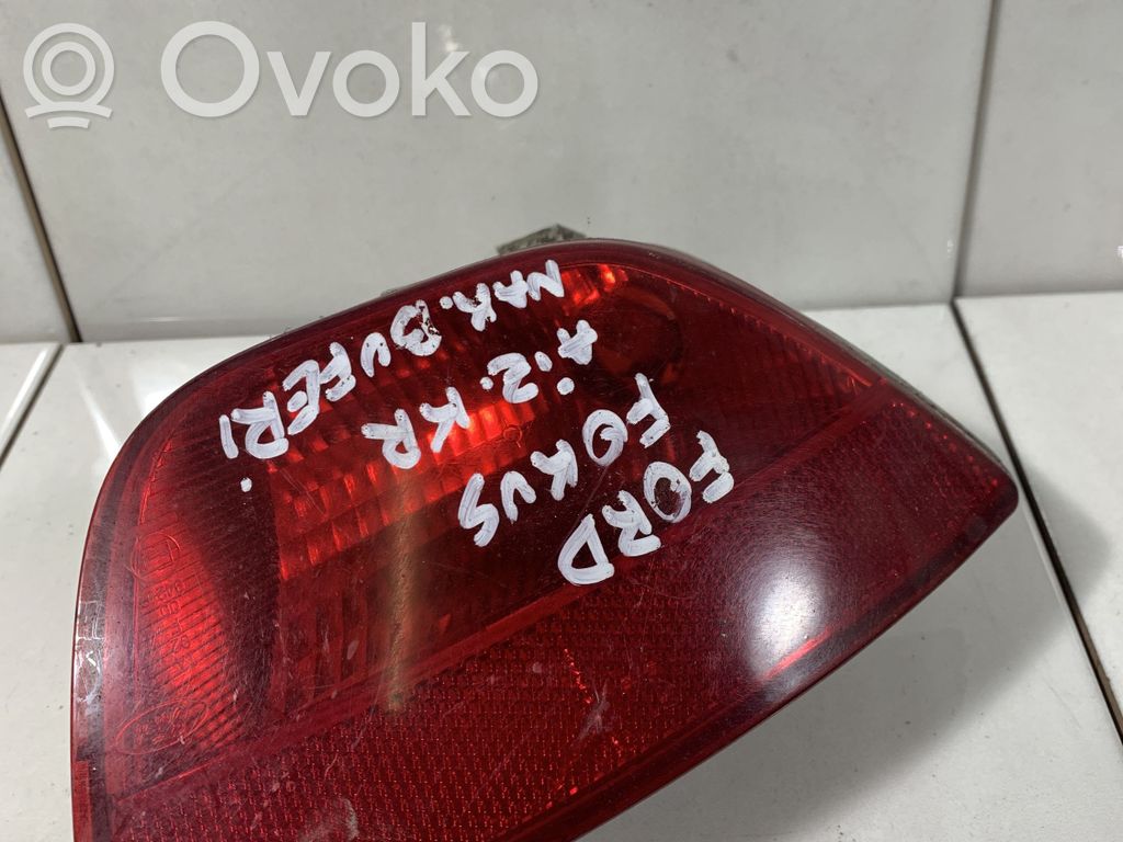 Ford Focus Aizmugures bufera gaisma 