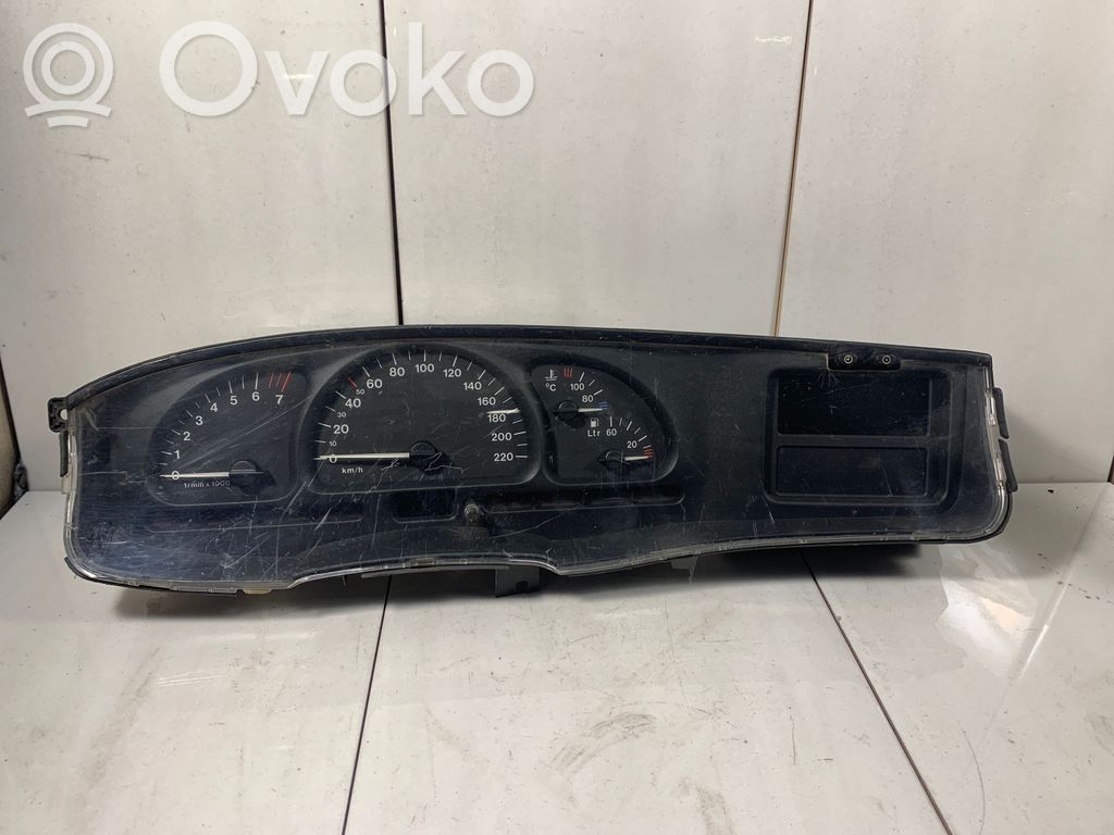 Opel Vectra C Spidometras (prietaisų skydelis) 
