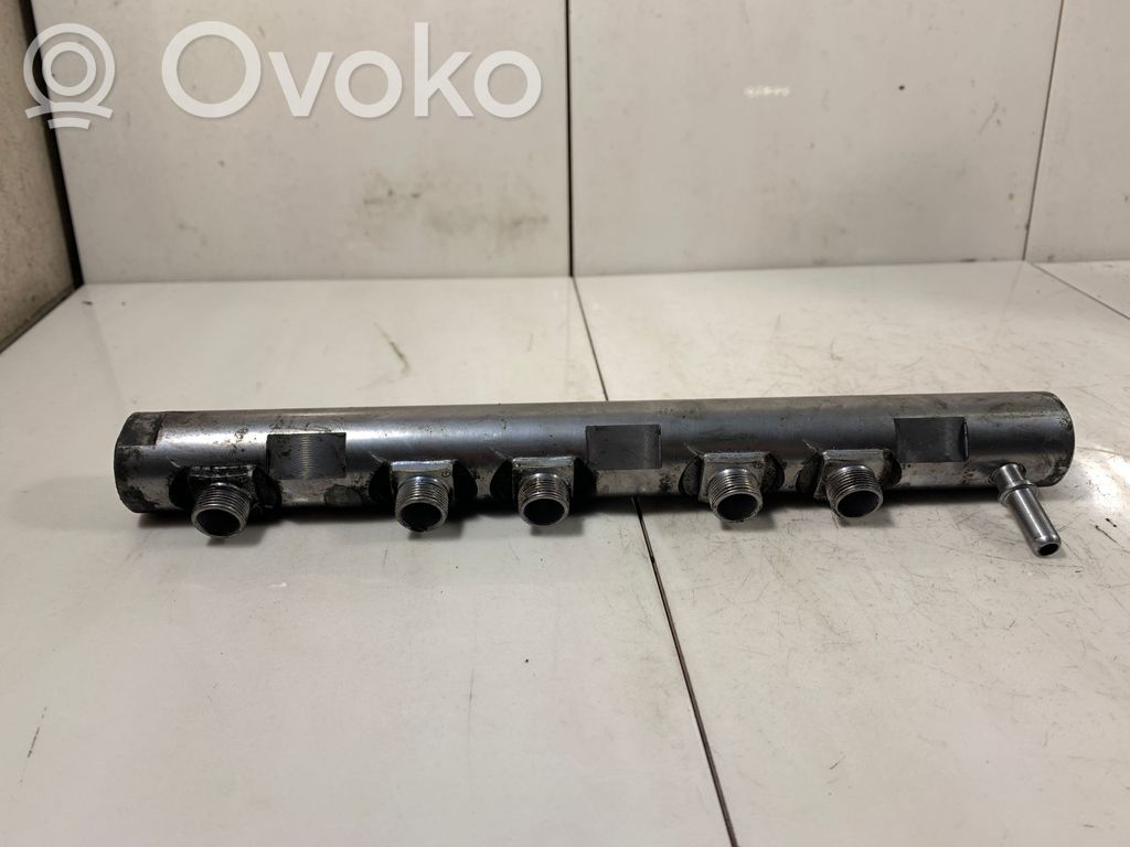BMW 1 E81 E87 Fuel main line pipe 