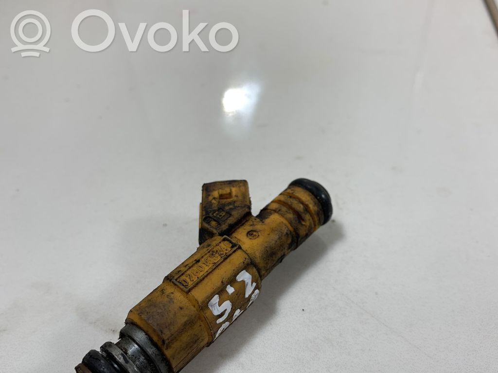 Volvo S70  V70  V70 XC Fuel injector 