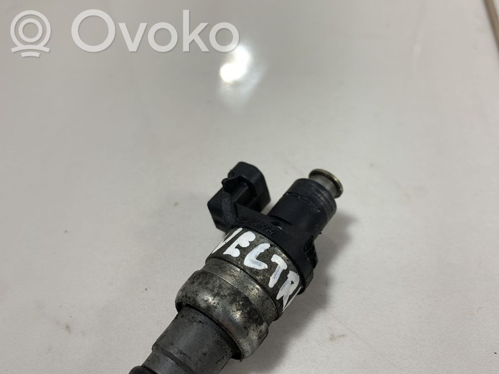 Opel Vectra C Fuel injector 