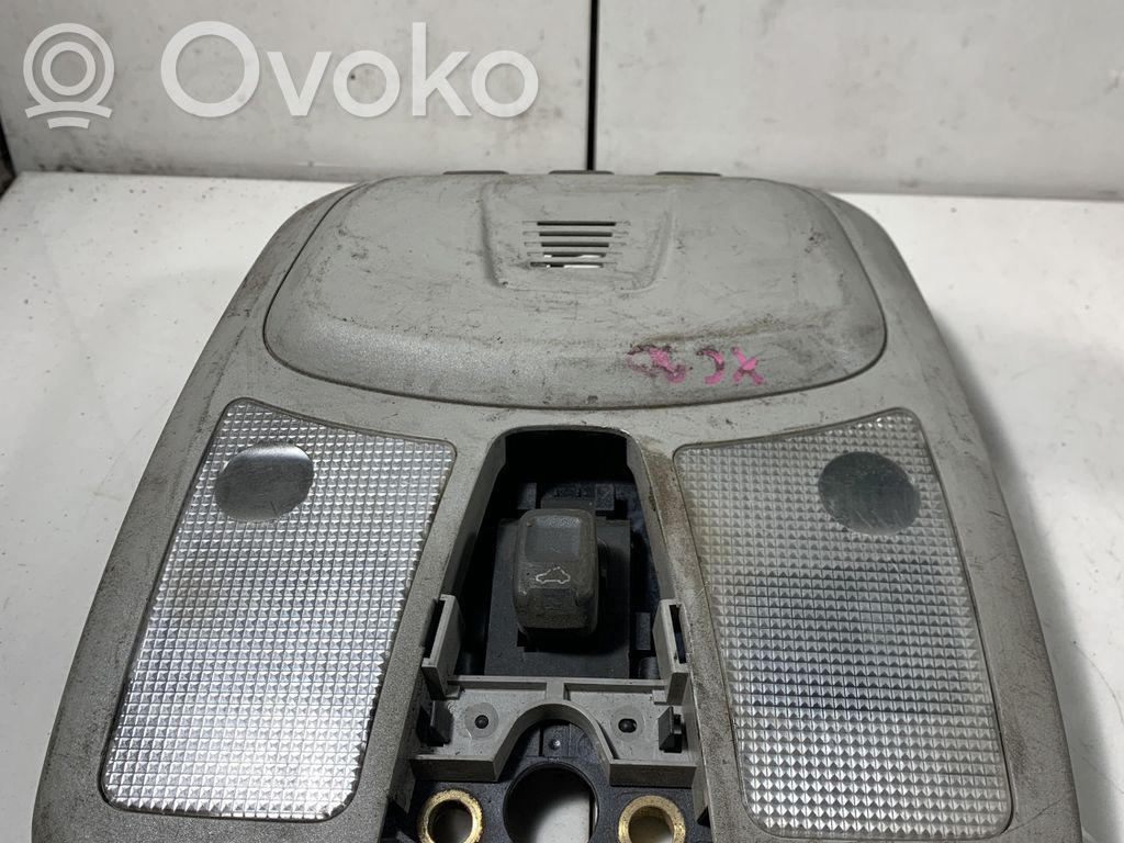 Volvo XC70 Priekinių vietų apšvietimo žibintas 
