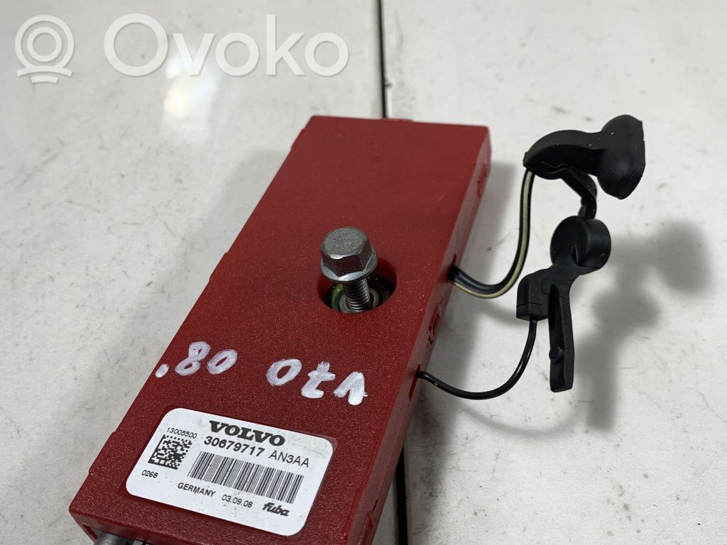 Volvo V70 Antenos stiprintuvas 