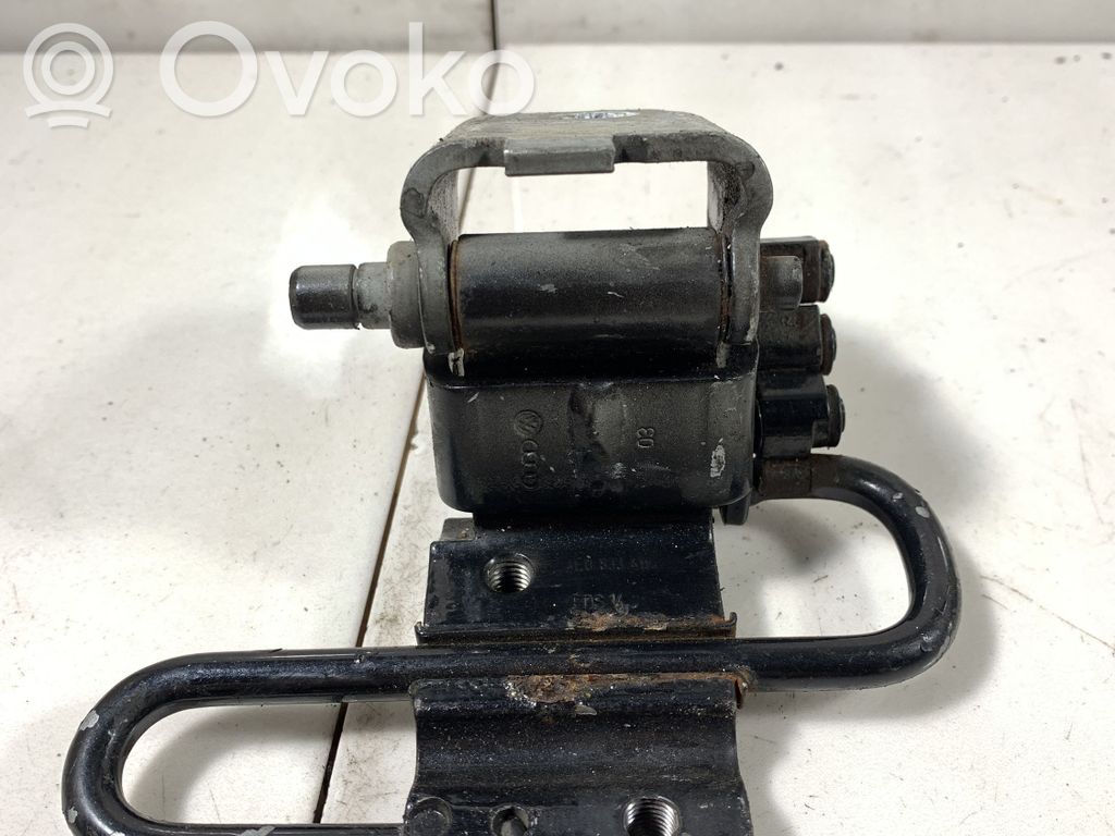 Audi A8 S8 D2 4D Rear door lower hinge 