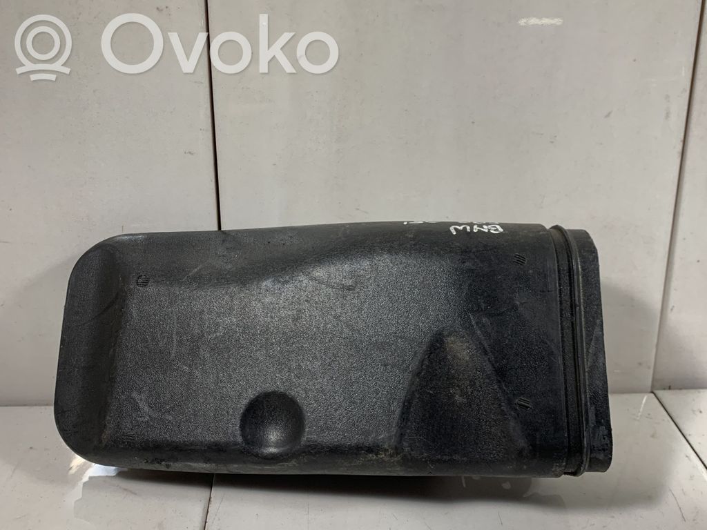 BMW 3 E90 E91 Gaisa ieplūdes kanāla detaļas 