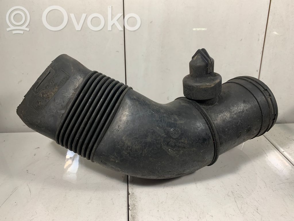 BMW 5 E39 Air intake duct part 