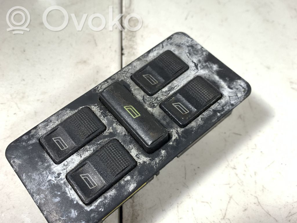 Audi A6 S6 C4 4A Electric window control switch 