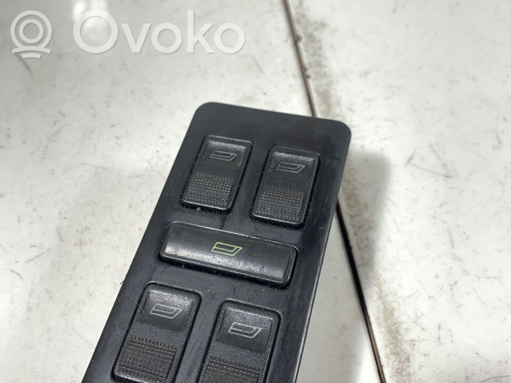 Audi A6 S6 C4 4A Electric window control switch 