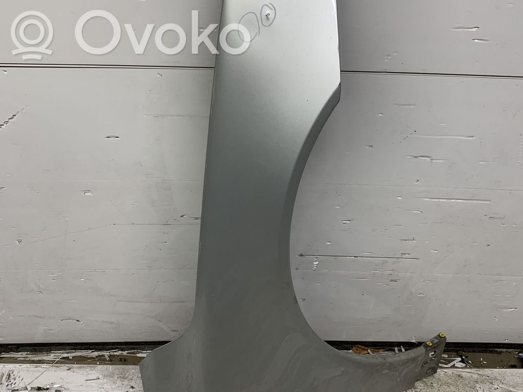 Volvo V70 Sparnas 