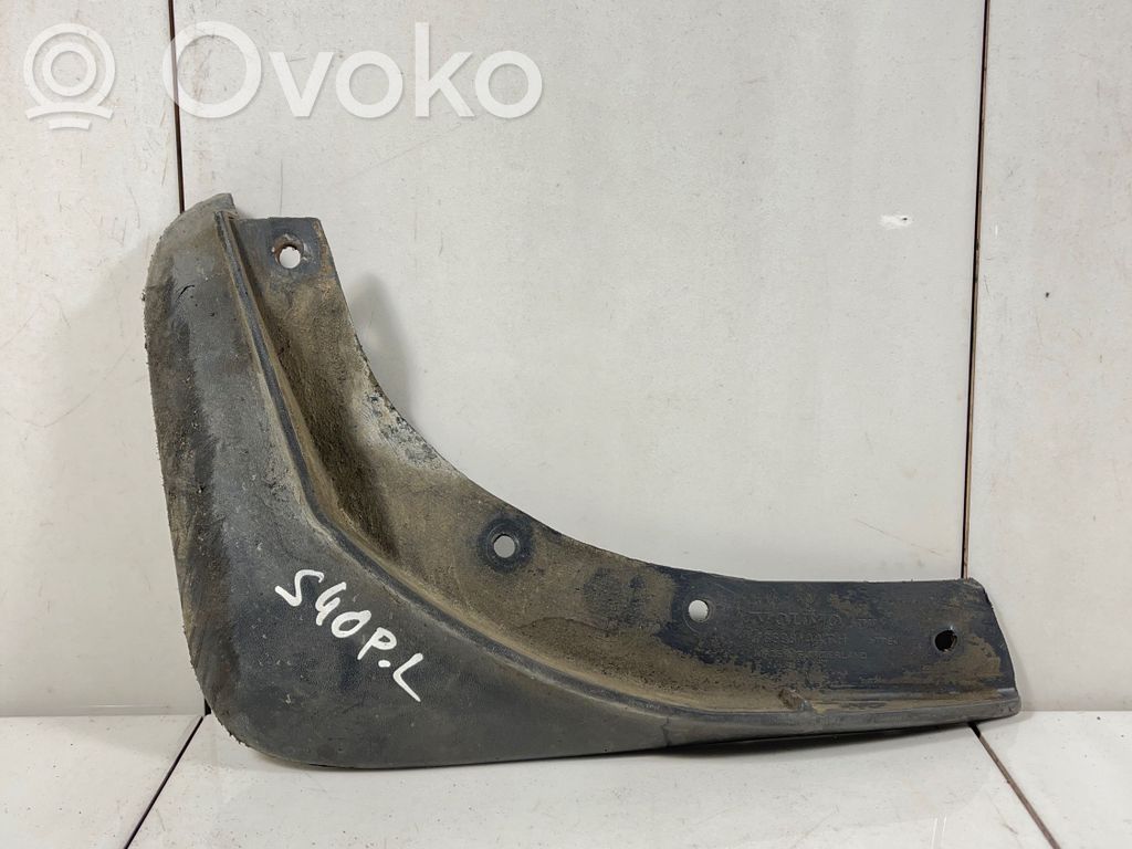 Volvo S40, V40 Eturoiskeläppä 