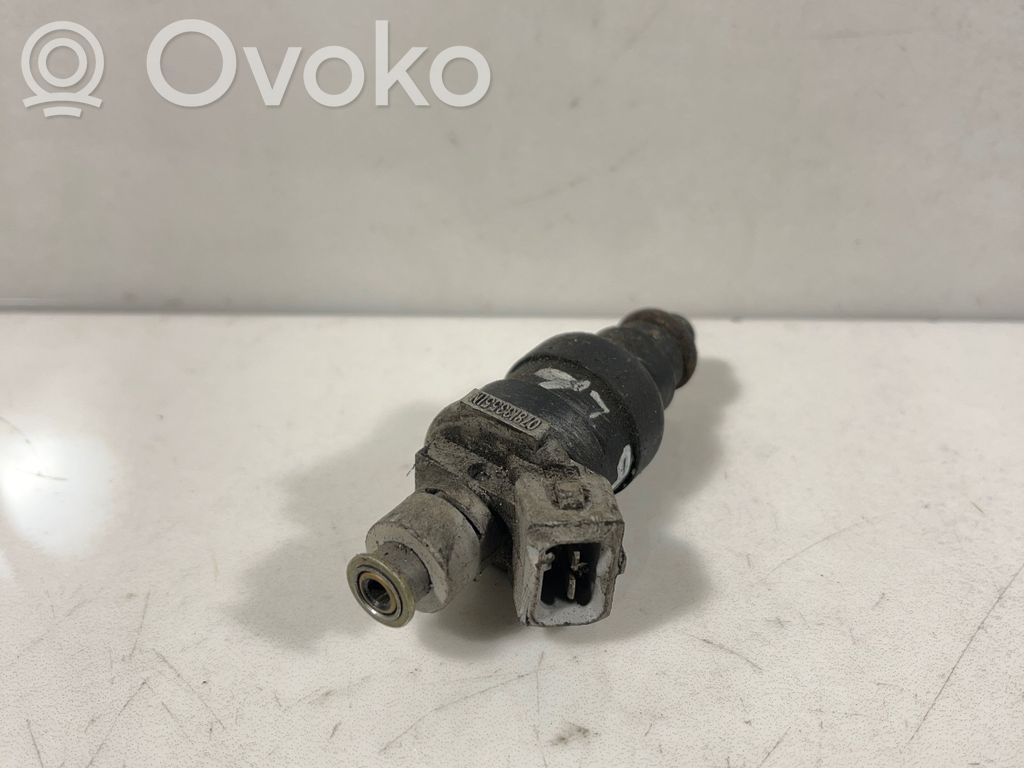 Audi A6 S6 C4 4A Inyector de combustible 