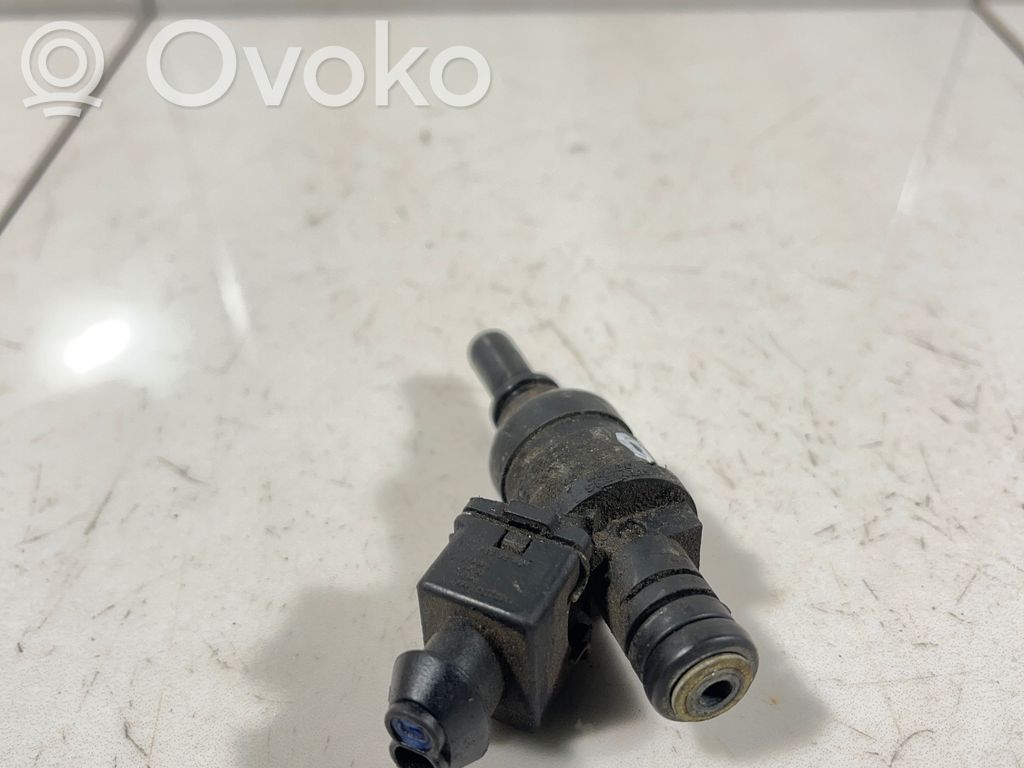 Fuel injector   1427240