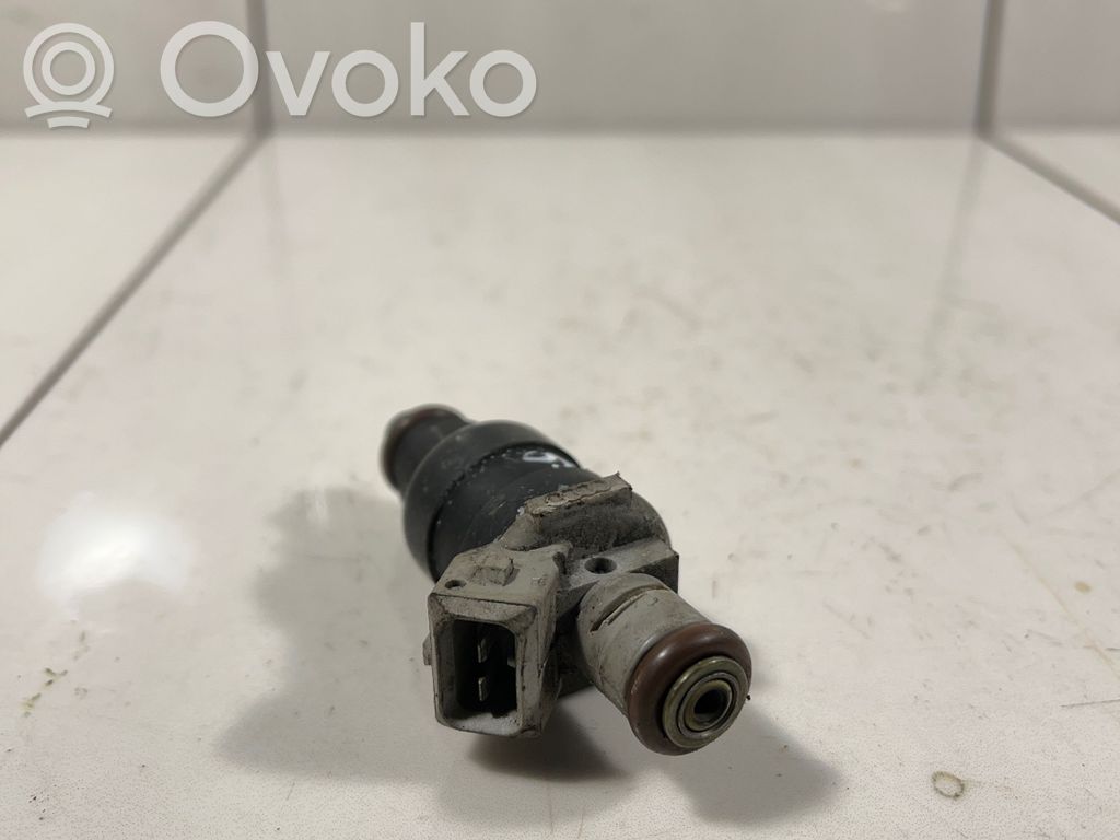 Audi A6 S6 C4 4A Inyector de combustible 