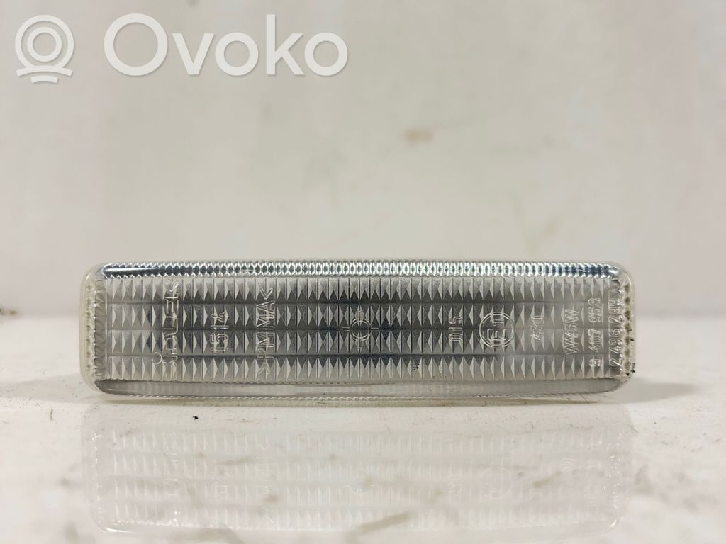 Front fender indicator light   9407958,2496299