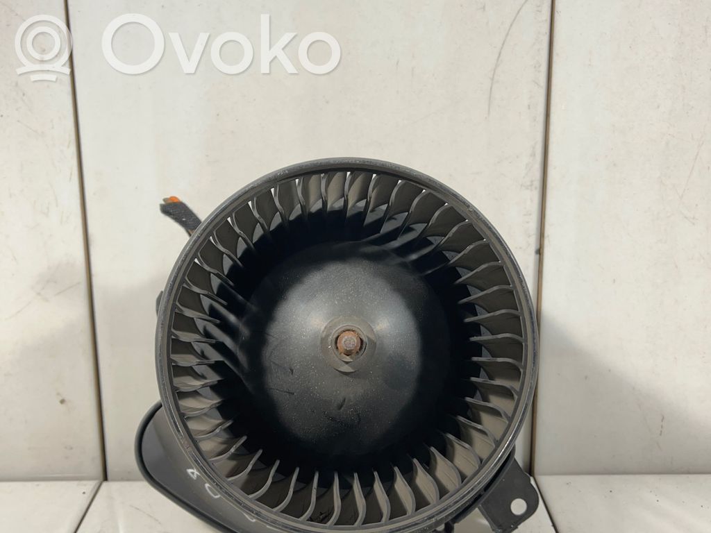 Opel Corsa D Pečiuko ventiliatorius/ putikas 
