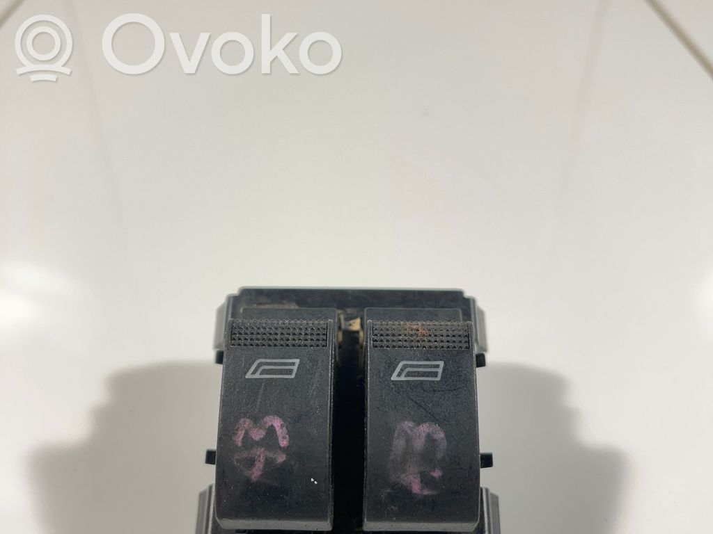 Audi A3 S3 8P Electric window control switch 