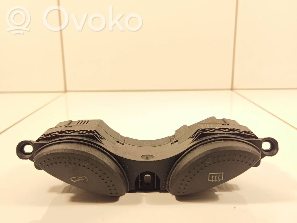 Ford Focus Windscreen/window heater switch 