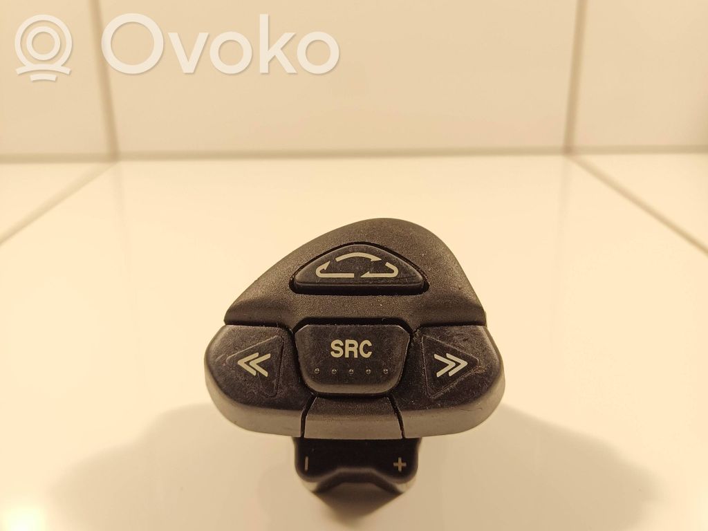 Nissan X-Trail T30 Cruise control switch 