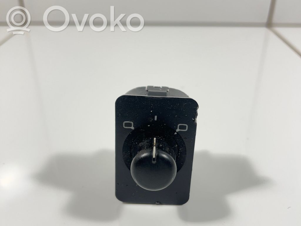 Audi A6 S6 C5 4B Wing mirror switch 